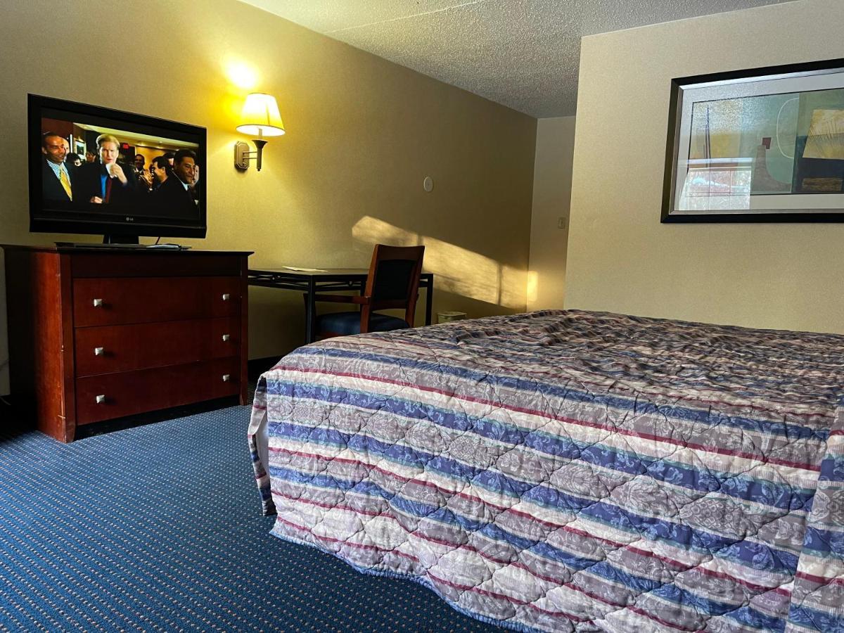 Budget Inn Temple Hills Dış mekan fotoğraf