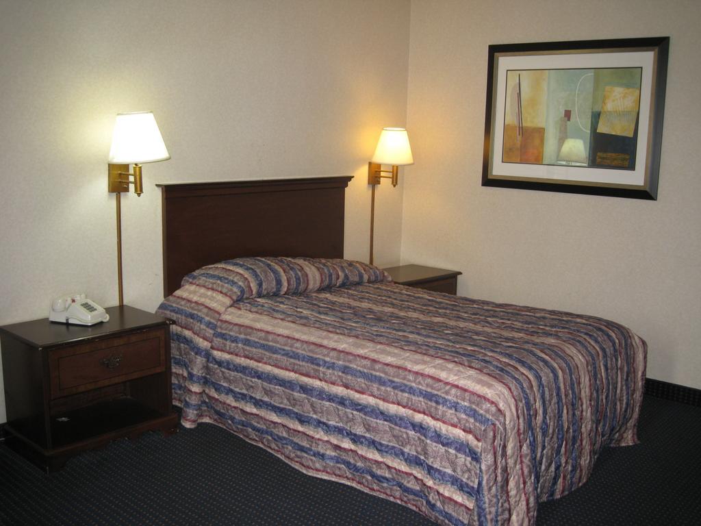 Budget Inn Temple Hills Dış mekan fotoğraf